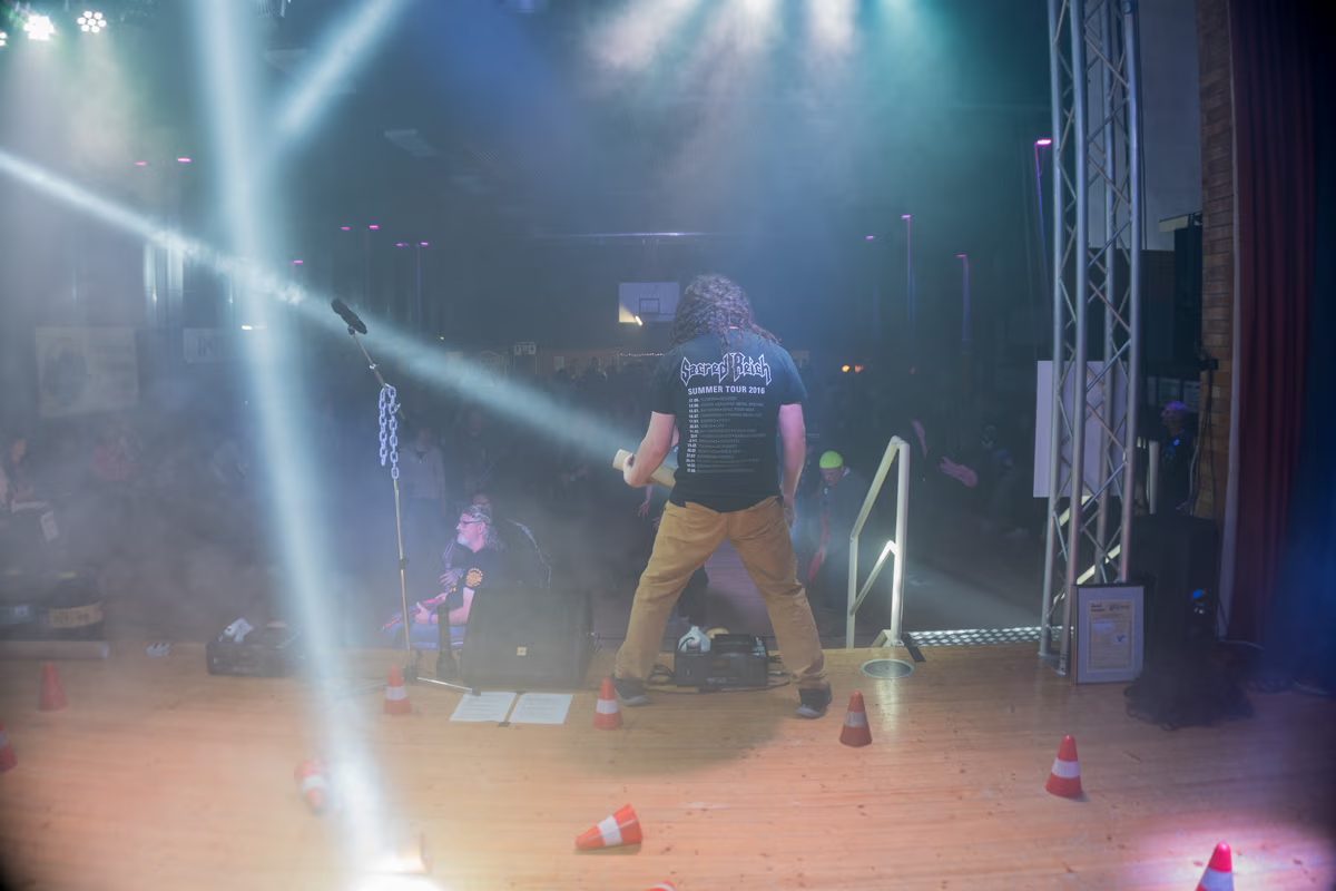 Headbangers Paul live auf der Bühne